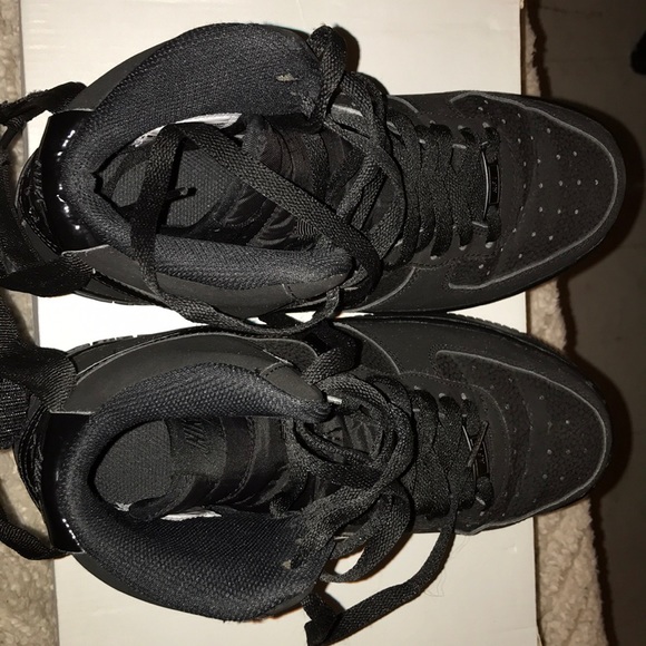 AIR FORCES 1s HI - Picture 7 of 7